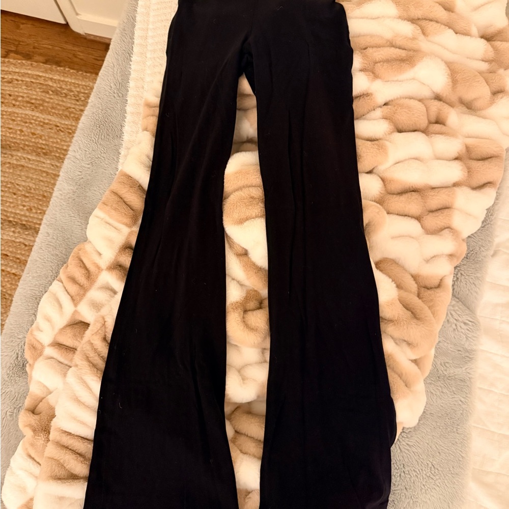 lululemon athletica Black Boot-Cut Yoga Pants SIZE 6